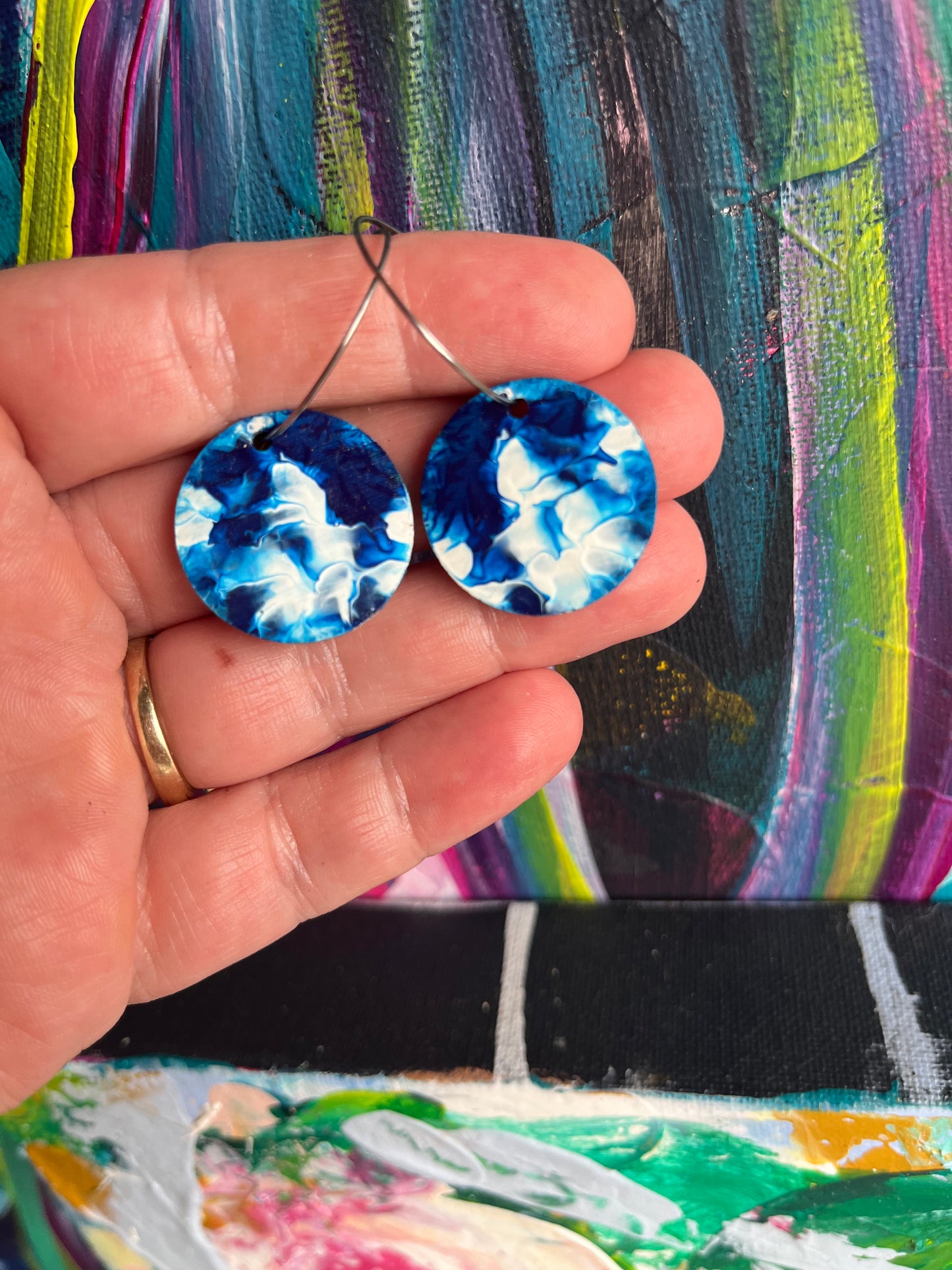 Cute 25mm Arty Drop Hoops